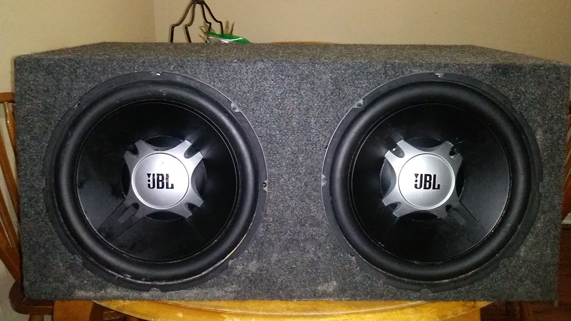Speaker box with JBL speaker JBL amplifier make me an offer