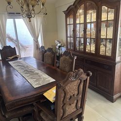 8 Chair Dining Set With China Cabinet