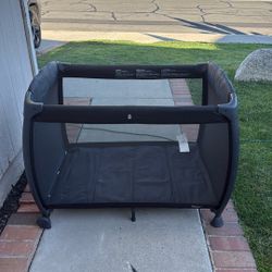 Joovy Room With Bassinet Attachment 