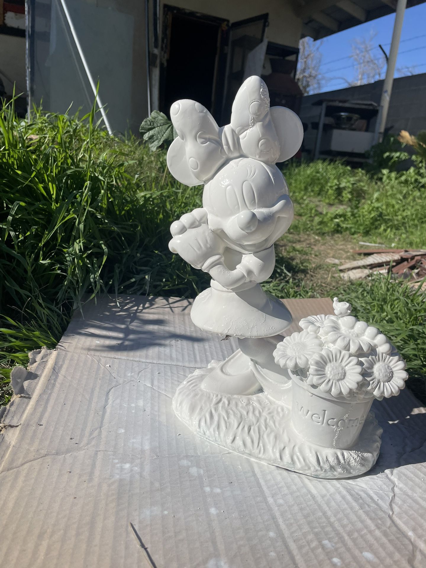 15 Inch Mini Mouse Garden Knomb