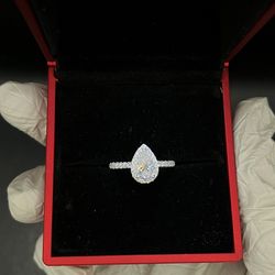 Moissanite 