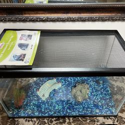10 Gallon Pet Tank/Aquarium w/Mesh Lid
