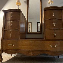 Old Oak Vanity With Mirror 