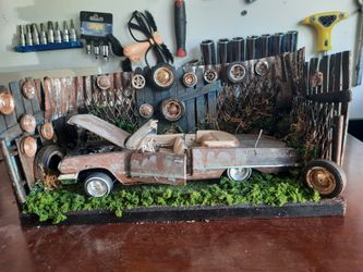 Die Cast Classic Car Made By ORIGINAL ARTIST (Mario Lopez) Signed And Dated.