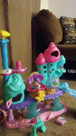 Underwater theme toddler playset.