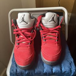 Jordan’s raging bulls size 7Y