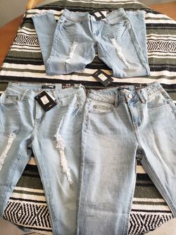 Fashion Nova Ladies Jeans NEW