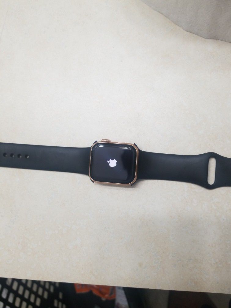 Apple watch Gen 6