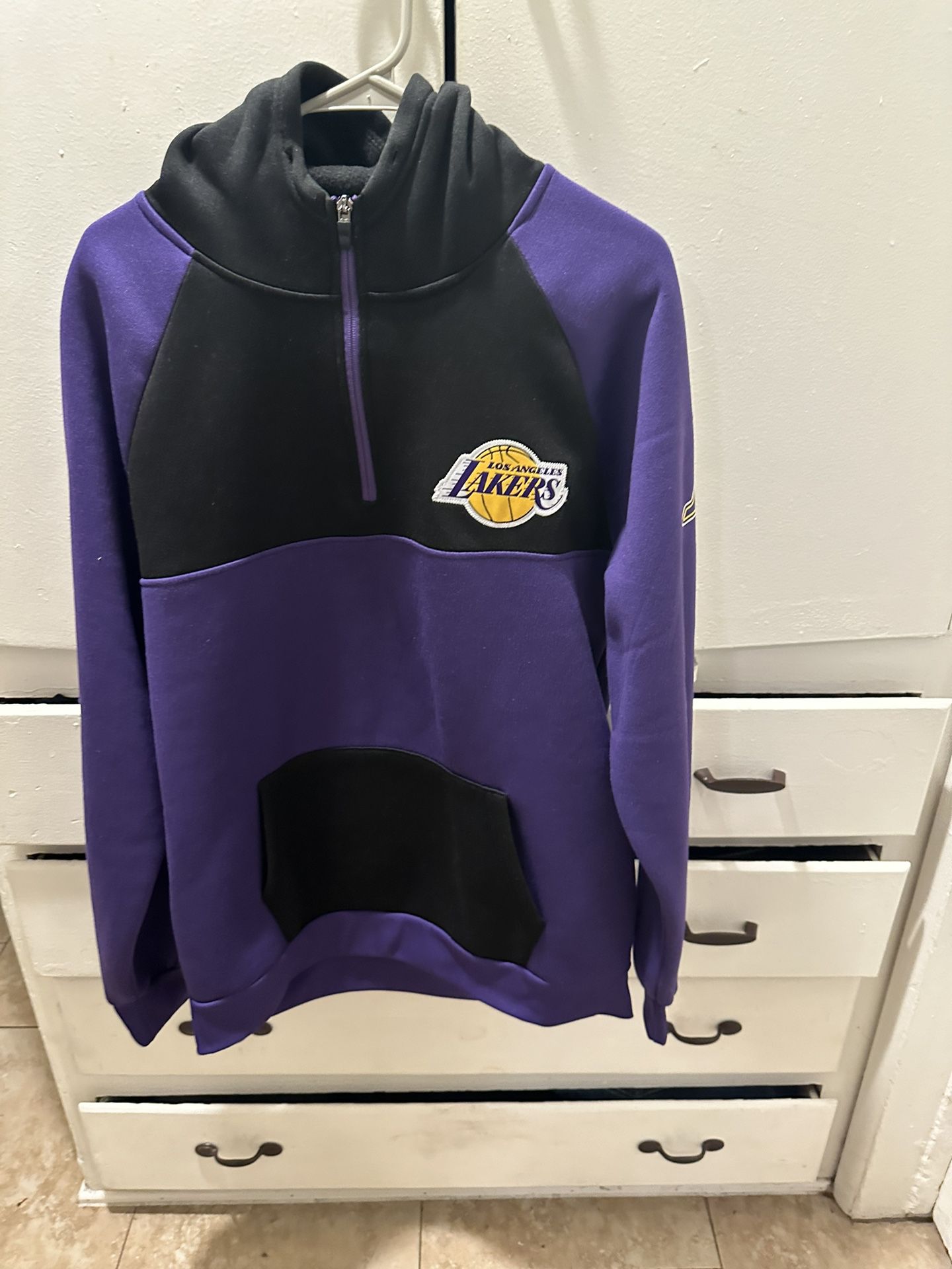 Large Lakers Hoodie 