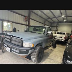 95 Dodge Ram 2500 12 Valve 5 Speed Manual 