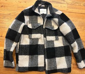American Eagle black and white plaid fleece jacket Size Large tall