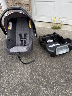 Infant car seat with base