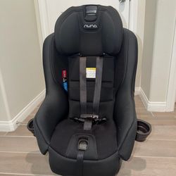 Nuna Rava car seat