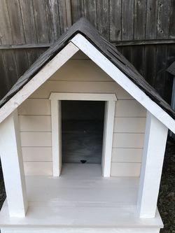 Custom Dog 🐕 House 🏡