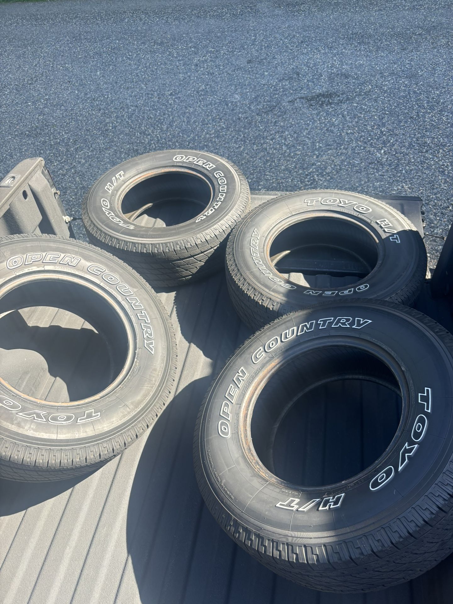 Toyo Open- Country 255/70/16 White Letter Tires