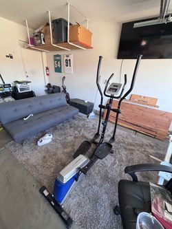 Elliptical Trainer Machine
