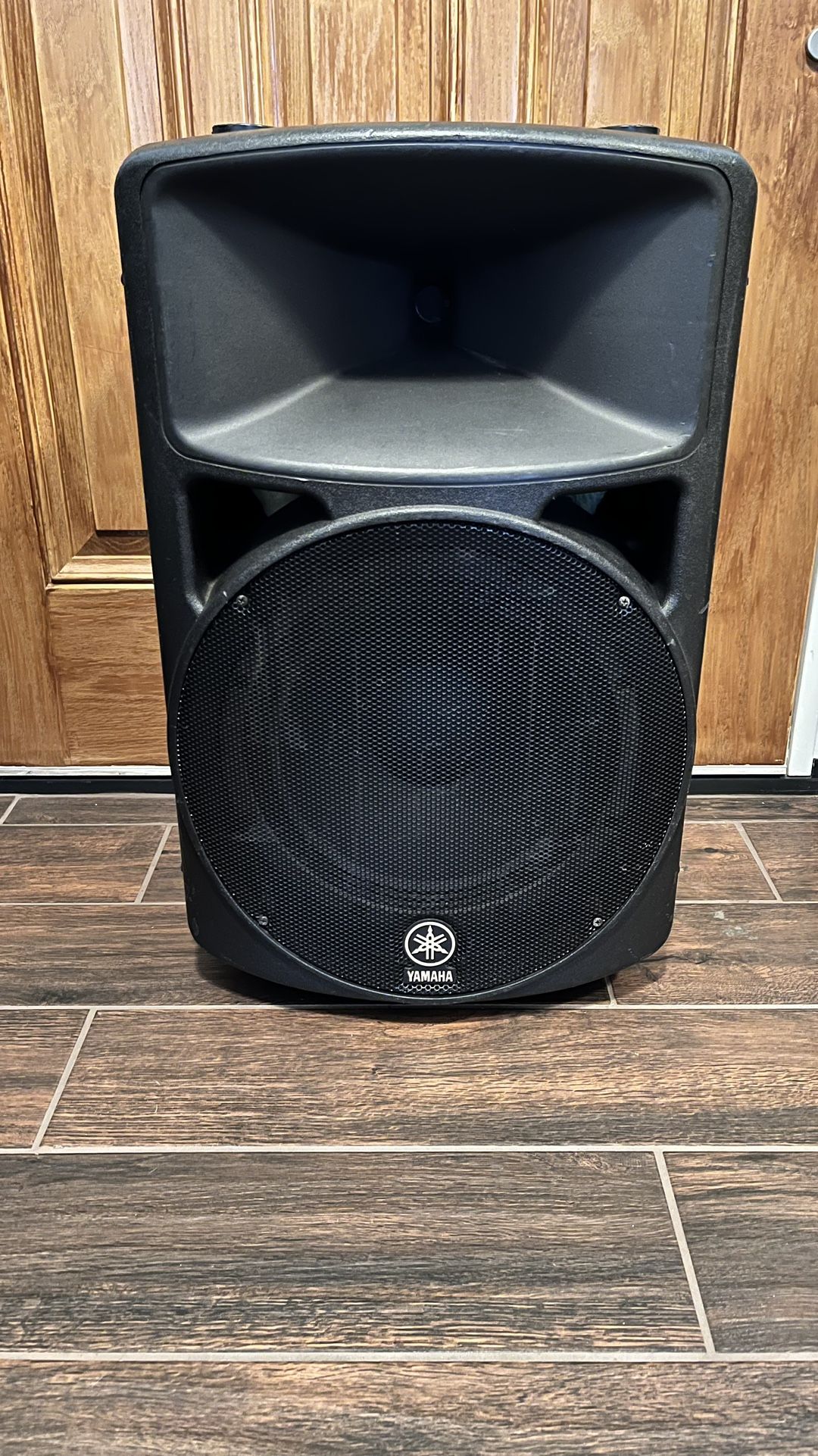 Yamaha Powered Speaker Model MS300 12” Two Way Monitor