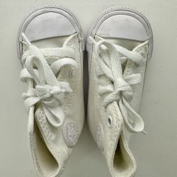 Baby Converse Chuck Taylor’s 🤍 Size 4