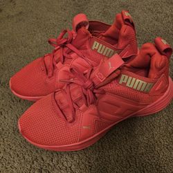 Puma Women's Size 6 