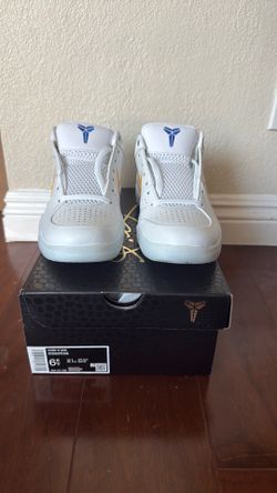 Kobe 4 draft day pack white glacier blue (GS) - size 6.5Y