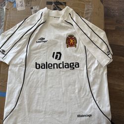 Balenciaga t- Shirt Size M