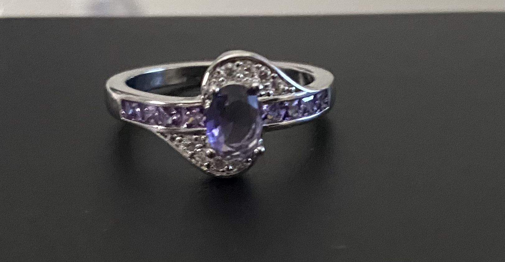 Size 8 Ring / Purple 