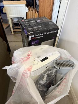 New air conditioner - LG 10000 BTU - open box