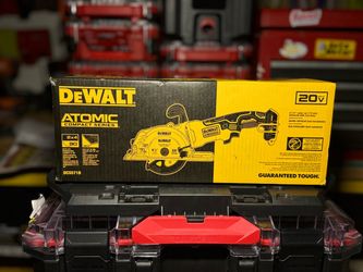 DeWalt Atomic 20V 4-1/2" Circular Saw DCS571B