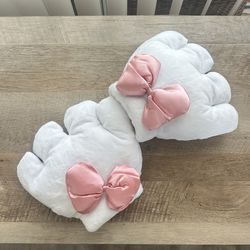 Disney’s Marie gloves