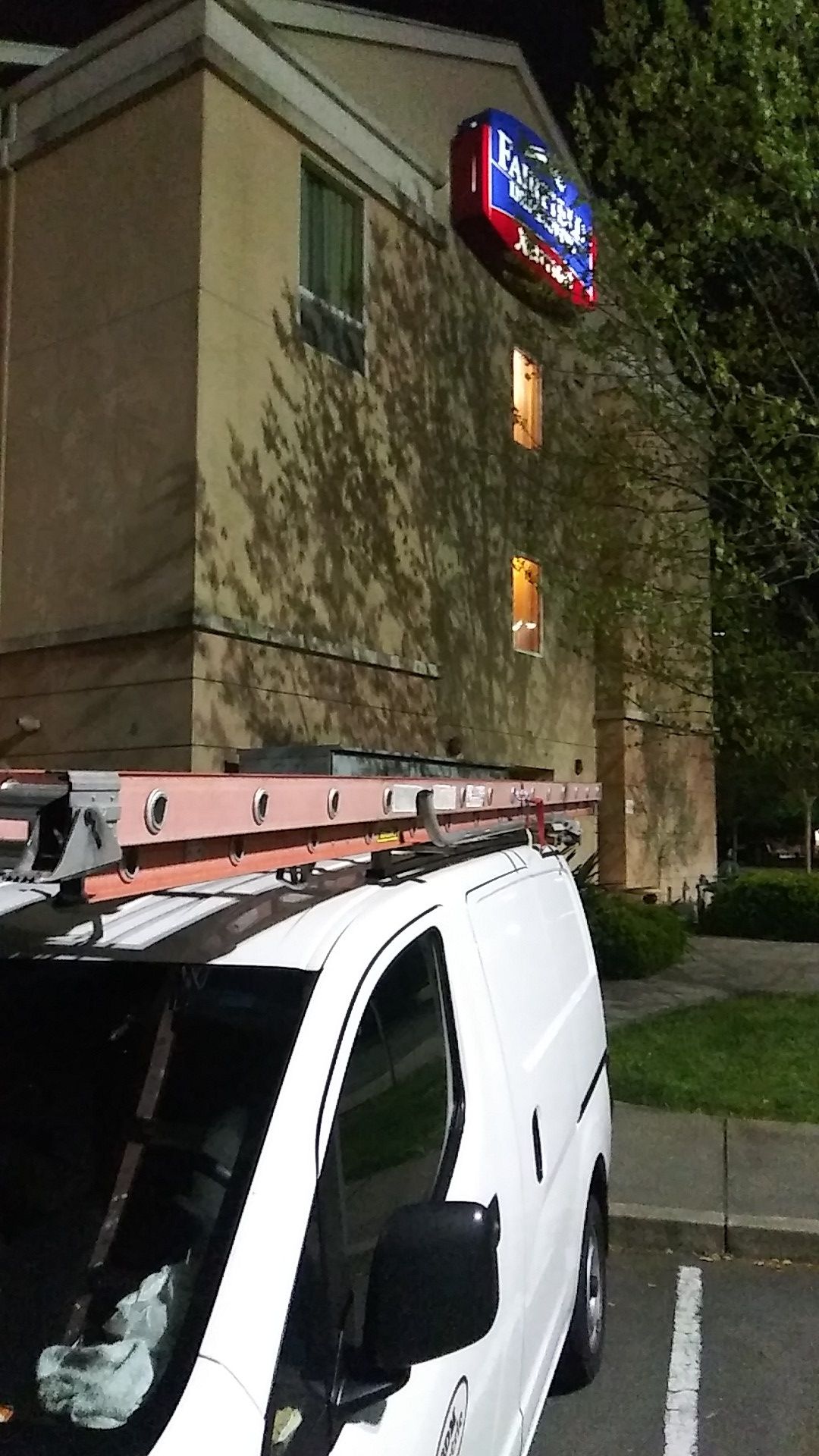 28 foot werner extension ladder