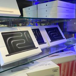 14”MacBook Pro M5 24Ram 1TB SSD