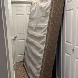 Queen Box Spring Free