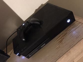 Xbox one, controller, and games