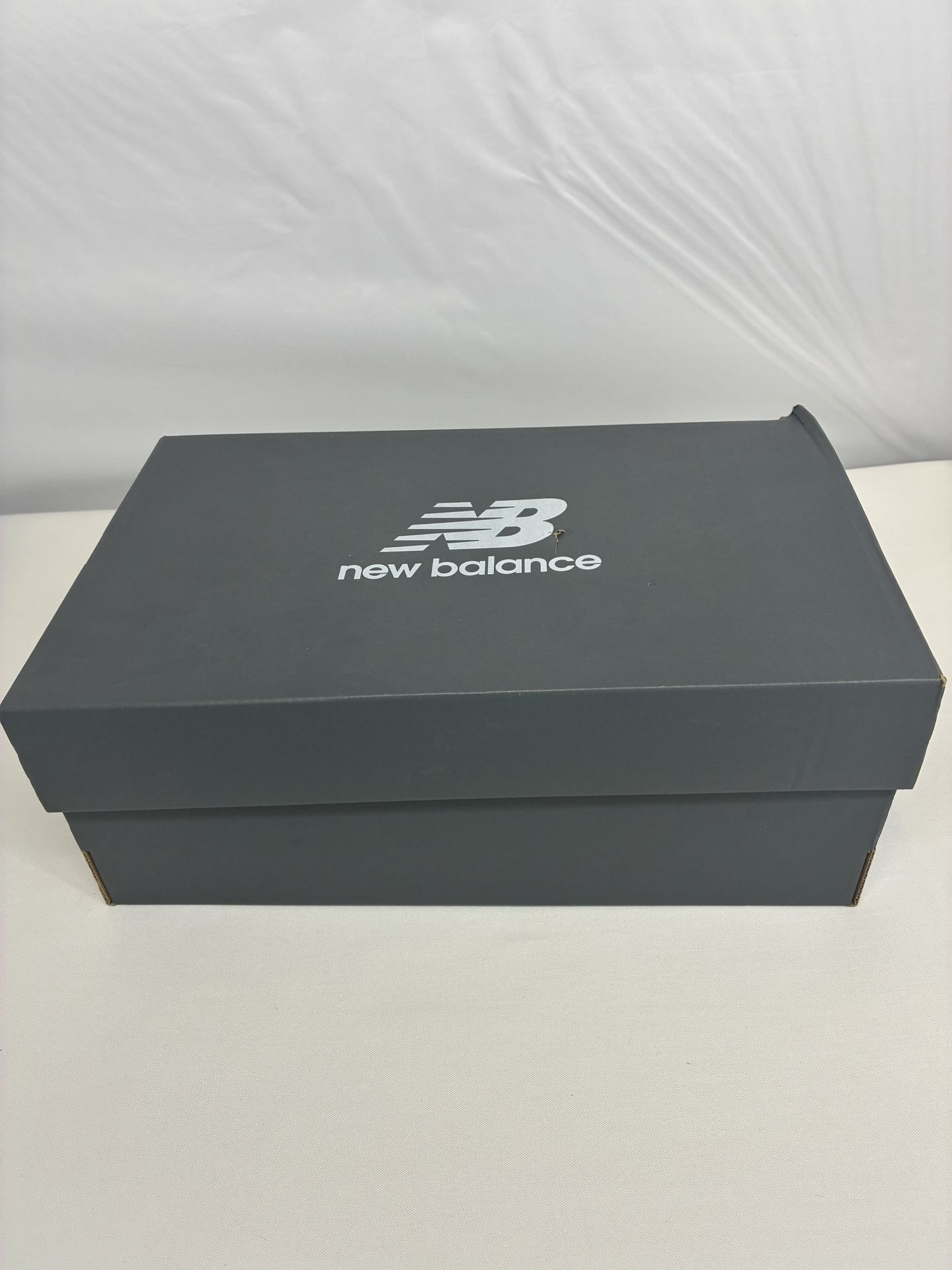New Balance U9060PB Sneakers (New in Box)