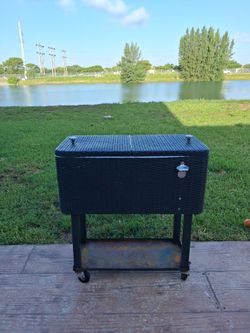 Outdoor Patio Cooler Cart