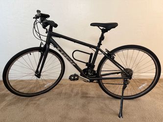 Trek FX 1 2023 Hybrid Bike - Size Medium (Lithium Grey) - Very Good Condition + Accessories