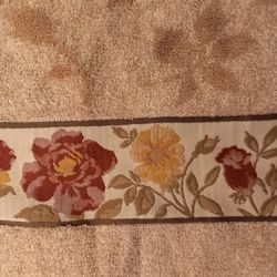 XL 28x50 Bath Towels. Cream w/ Embroidered Flowers. 100% Cotton. $20 EACH or 3 For $55