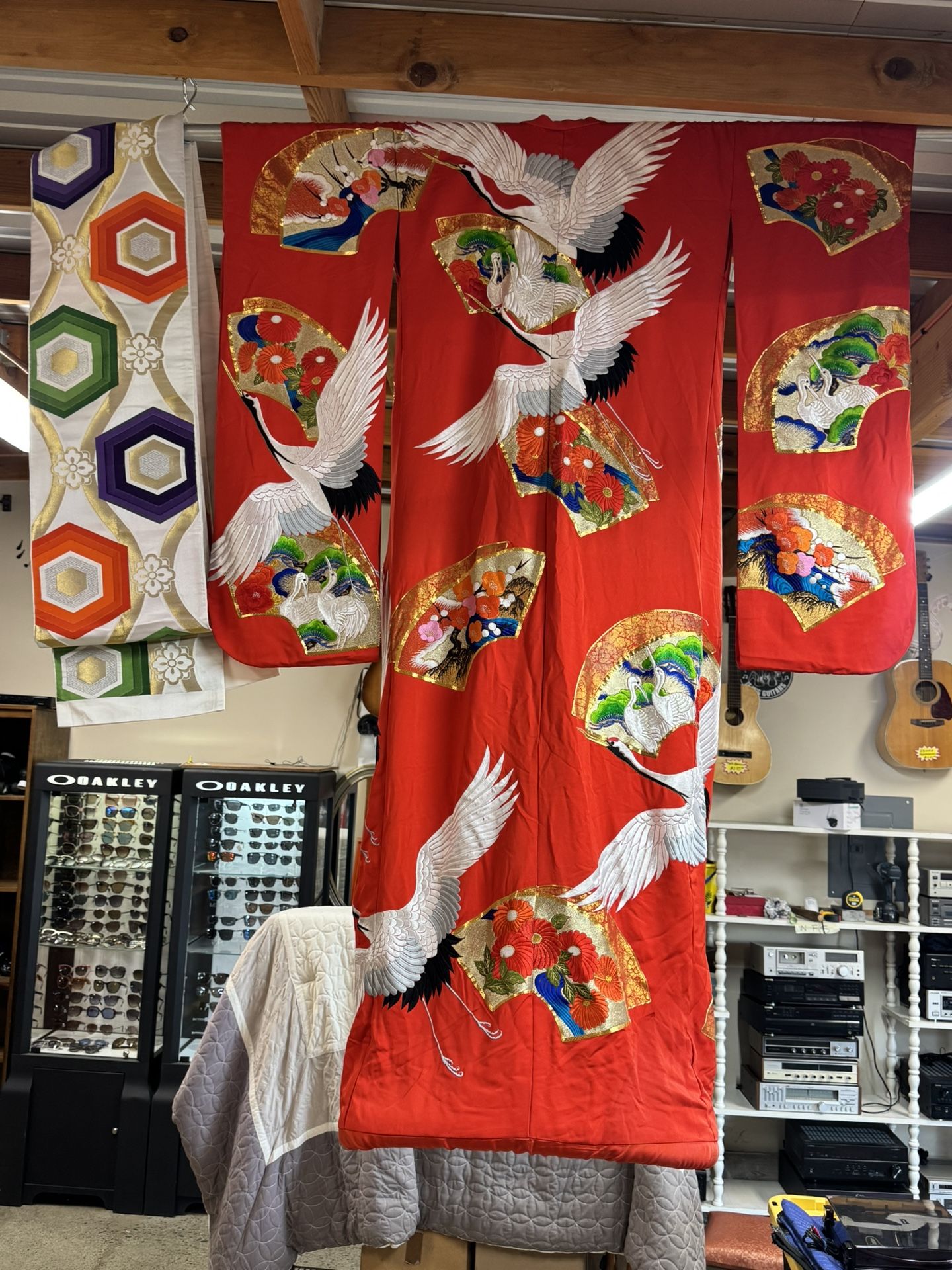 Gorgeous UCHIKAKE JAPANESE KIMONO Wedding Robe Flying Crane Ougi Embroidery Silk Red Gold