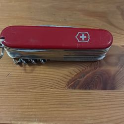 Victorinox Swiss Champ