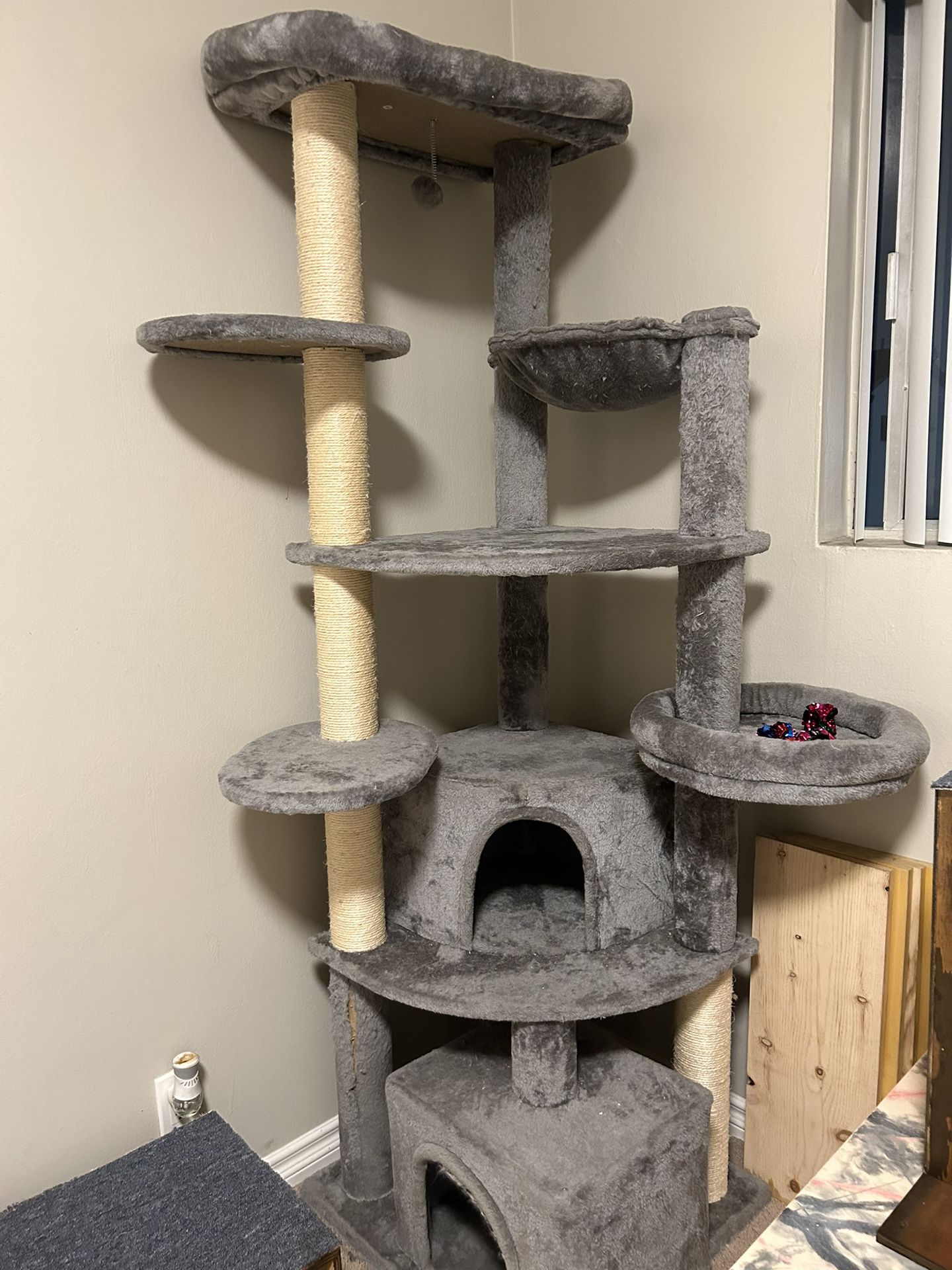 Cat Tower Gray