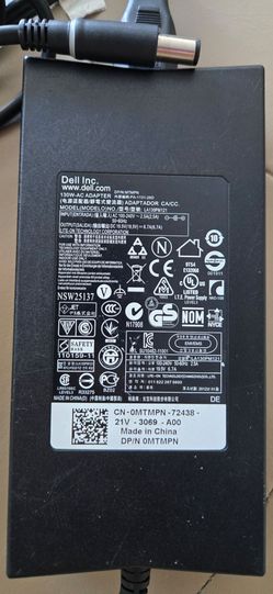 Dell and Insignia power adapter chargers