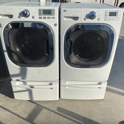 LG Washer And Dryer Set 