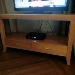 Moving Beauitful Gently Use Furniture For Sale. Each Item 25$  