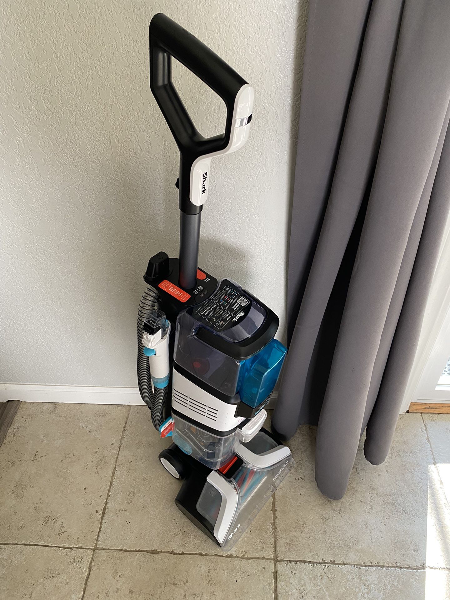 Slightly Used Shark EX201 CarpetXpert Upright Carpet, Area Rug & Upholstery Cleaner with StainStriker, Built-in Spot & Stain Cleaner, Perfect for Pets