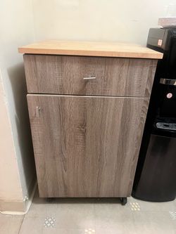 Free - Island/cabinet