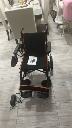 Electric wheelchair