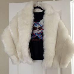 White Faux Fur Stole / Wrap – Elegant & Fluffy