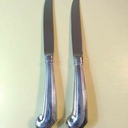 Pair of Lenox Williamsburg Steak Knives

