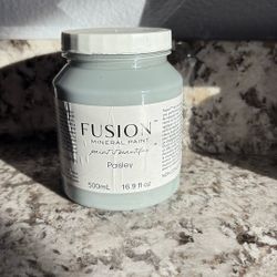 NEW - Unopened Fusion paint ( Paisley 