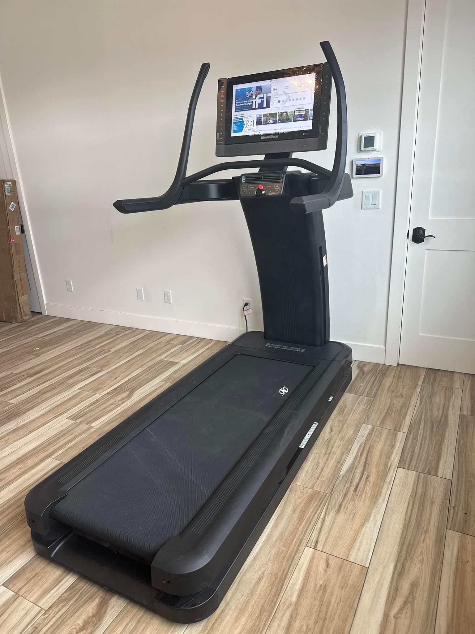 New In Box - NordicTrack x22i Commercial Treadmill 